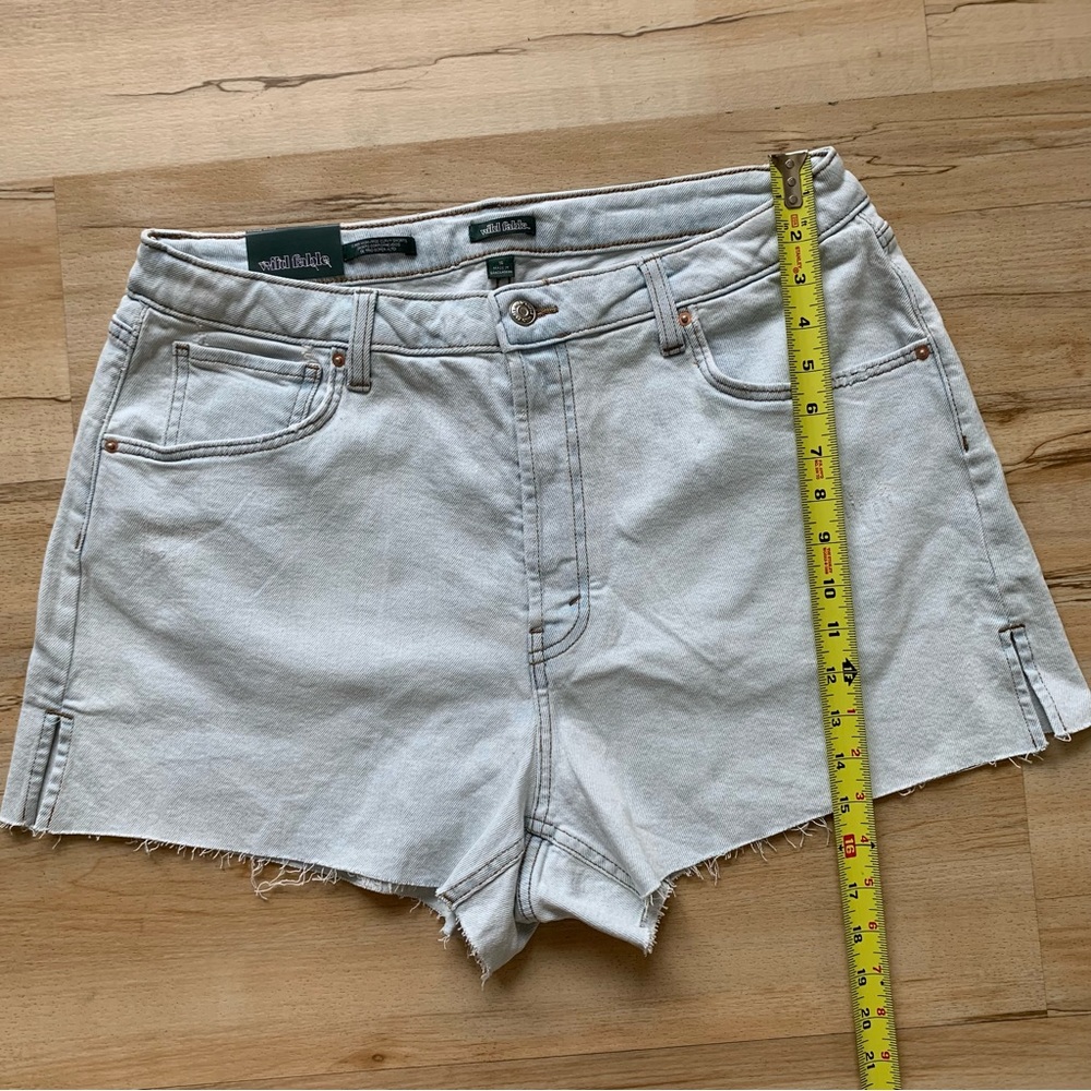 Wild Fable Super High Rise Curvy Short Jean Denim Size 16 - Picture 6 of 7